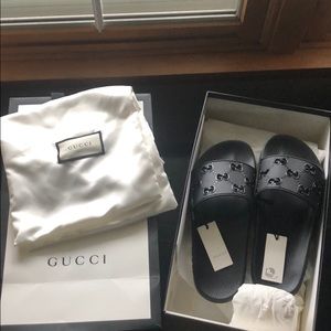 Gucci Rubber GG Sandal Size 6